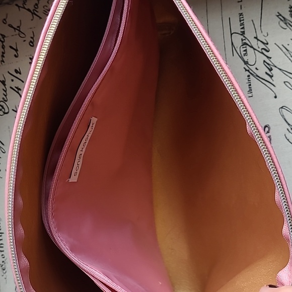 Large travel pouch - Picture 3 of 5